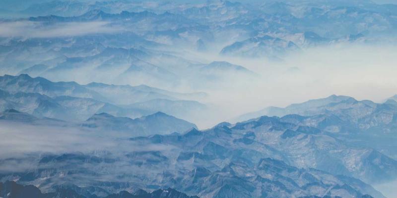 工业互联网的“精准时钟”：深度解析TSN确定性通信协议栈如何重塑智能制造